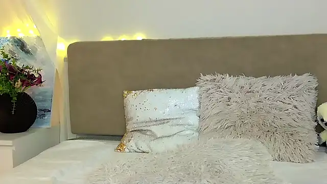 LuisaSin online show from 04-06-26, 07:20