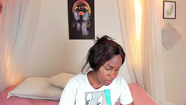 Kenia Montez online show from 01-18-25, 05:20