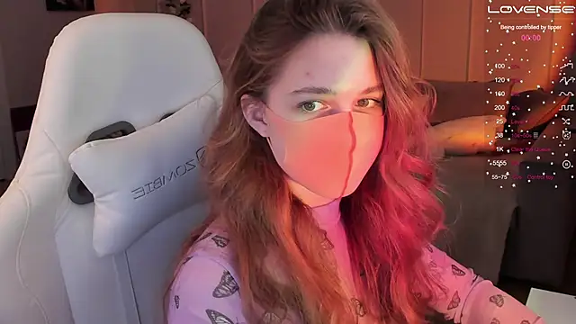 Frau Lina online show from 02-14-25, 07:44