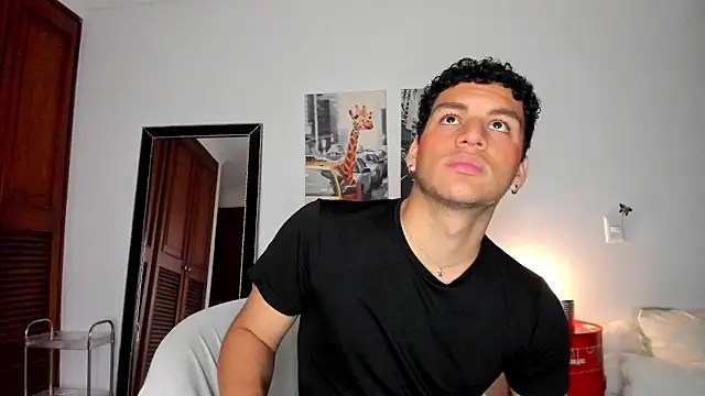 Snapshot of Curlblue chatting on 01-07-25, 01:38 Curlblue online show from 01-07-25, 01:38