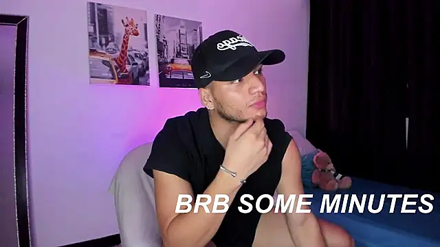 Snapshot of Curlblue chatting on 01-11-25, 07:49 Curlblue online show from 01-11-25, 07:49