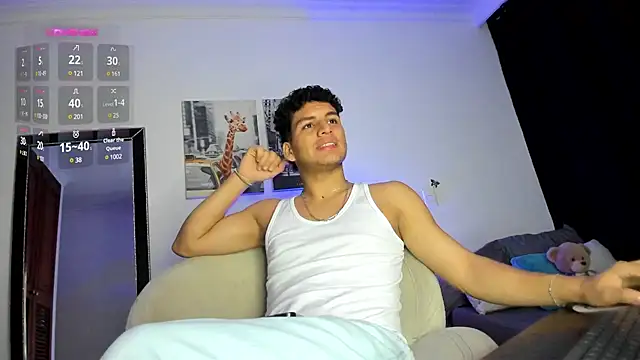 Snapshot of Curlblue chatting on 02-23-25, 07:00 Curlblue online show from 02-23-25, 07:00