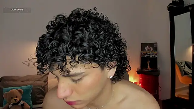 Curlblue online show from 12-16-25, 01:32