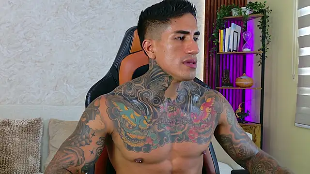 AdanReilly online show from 09-27-25, 04:23