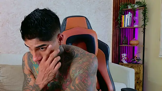 AdanReilly online show from 12-20-25, 02:24