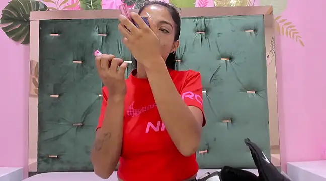 Snapshot of Hellen__4master chatting on 02-22-25, 09:34 Hellen 4master online show from 02-22-25, 09:34