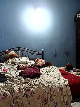 HottyOlly online show from 11-03-25, 05:47