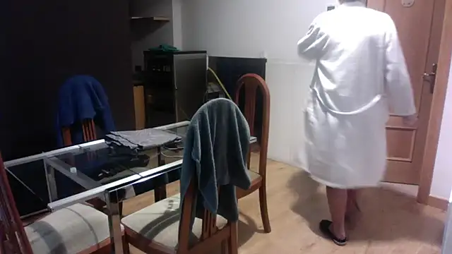 Snapshot of nakedalways999 chatting on 12-14-24, 11:07 nakedalways999 online show from 12-14-24, 11:07