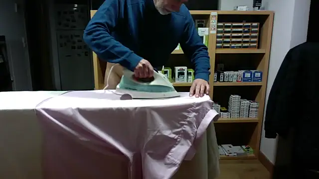 Snapshot of nakedalways999 chatting on 12-20-24, 09:11 nakedalways999 online show from 12-20-24, 09:11