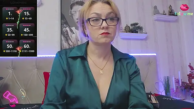 Snapshot of LadyJeen chatting on 10-12-25, 03:11 LadyJeen online show from 10-12-25, 03:11