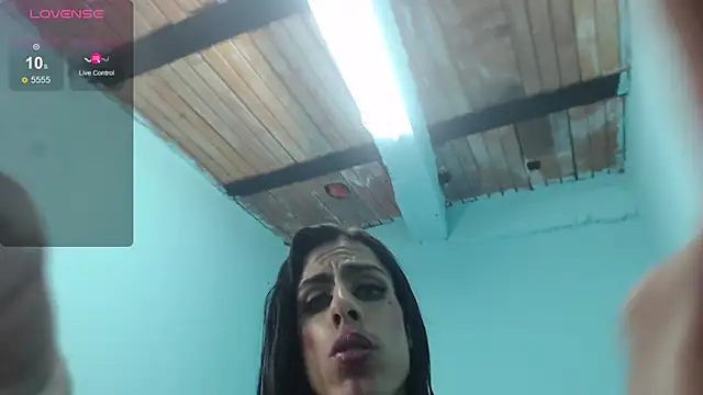 Snapshot of Aleja_Nauthy chatting on 02-09-25, 10:09 Aleja Nauthy online show from 02-09-25, 10:09