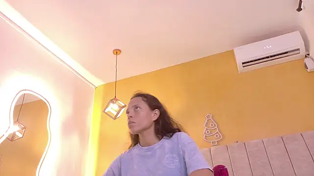 Snapshot of lexyfyre chatting on 02-04-26, 12:33 lexyfyre online show from 02-04-26, 12:33