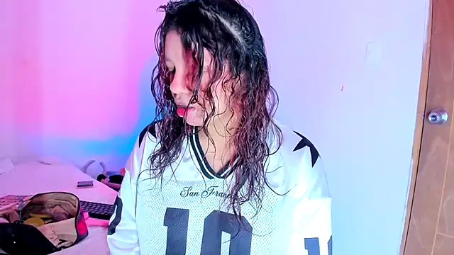 Emily Coper18 online show from 03-30-26, 01:45