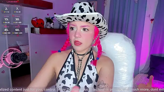 Snapshot of Tiny__Emmy chatting on 10-03-25, 06:54 Tiny Emmy online show from 10-03-25, 06:54