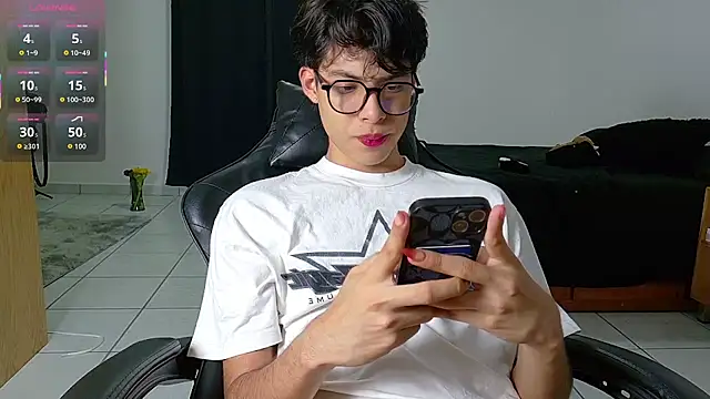 Jacotnk online show from 10-21-25, 04:35