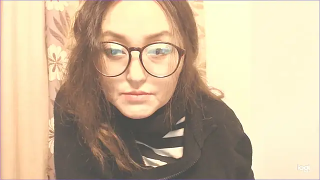 Snapshot of hrnyteacher chatting on 12-15-24, 09:42 hrnyteacher online show from 12-15-24, 09:42