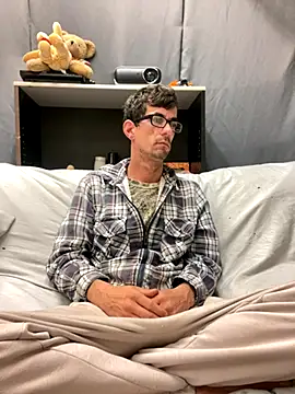 Snapshot of joeiandola chatting on 10-30-25, 05:46 joeiandola online show from 10-30-25, 05:46