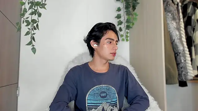 sebas rose online show from 03-08-25, 05:17