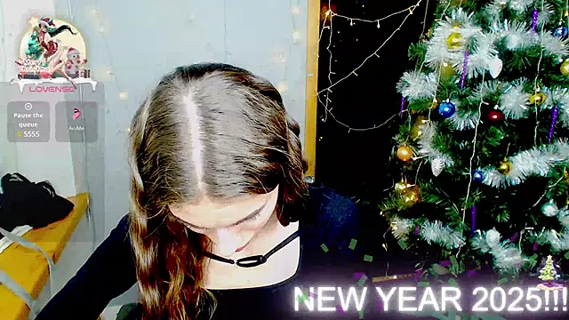 Snapshot of EmmyGreans chatting on 12-30-24, 03:46 EmmyGreans online show from 12-30-24, 03:46