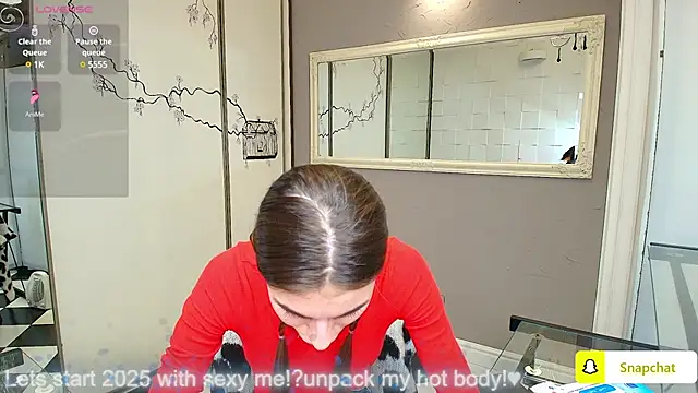 Snapshot of EmmyGreans chatting on 01-06-25, 09:41 EmmyGreans online show from 01-06-25, 09:41