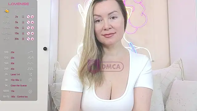 Snapshot of ElleCherry chatting on 12-20-24, 11:47 ElleCherry online show from 12-20-24, 11:47