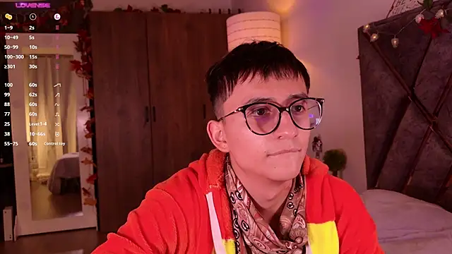 Snapshot of Mr_evan1 chatting on 12-12-24, 08:10 Mr evan1 online show from 12-12-24, 08:10