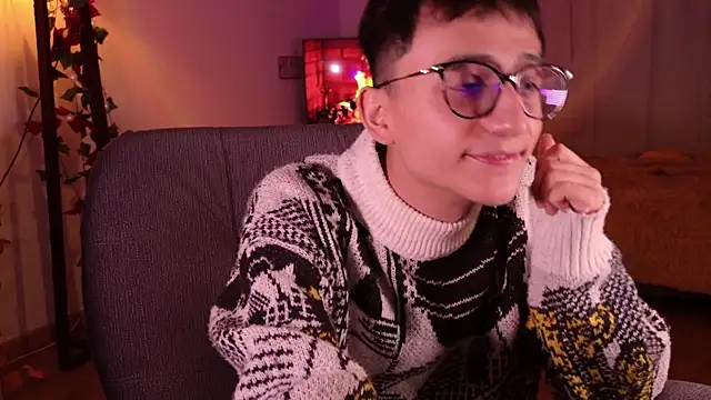 Snapshot of Mr_evan1 chatting on 12-17-24, 03:49 Mr evan1 online show from 12-17-24, 03:49