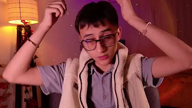 Snapshot of Mr_evan1 chatting on 12-20-24, 12:27 Mr evan1 online show from 12-20-24, 12:27