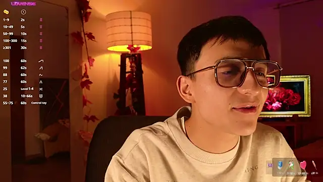 Snapshot of Mr_evan1 chatting on 12-30-24, 04:40 Mr evan1 online show from 12-30-24, 04:40