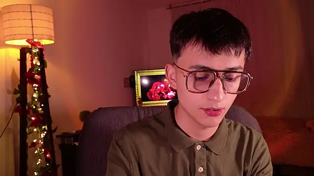 Snapshot of Mr_evan1 chatting on 01-09-25, 12:41 Mr evan1 online show from 01-09-25, 12:41