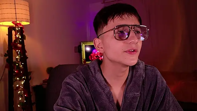 Snapshot of Mr_evan1 chatting on 01-10-25, 12:47 Mr evan1 online show from 01-10-25, 12:47