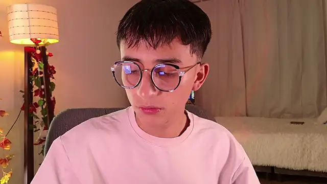 Snapshot of Mr_evan1 chatting on 01-29-25, 02:21 Mr evan1 online show from 01-29-25, 02:21