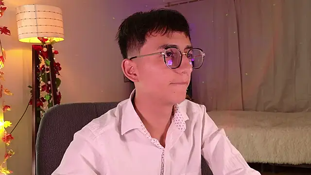 Snapshot of Mr_evan1 chatting on 01-31-25, 01:02 Mr evan1 online show from 01-31-25, 01:02