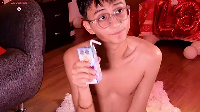 Snapshot of Mr_evan1 chatting on 02-10-25, 05:09 Mr evan1 online show from 02-10-25, 05:09