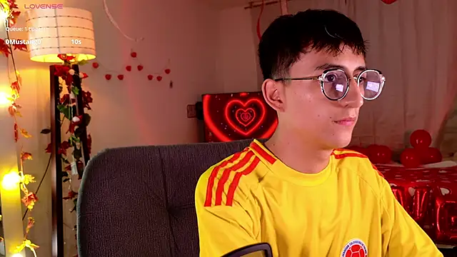 Snapshot of Mr_evan1 chatting on 02-13-25, 02:42 Mr evan1 online show from 02-13-25, 02:42