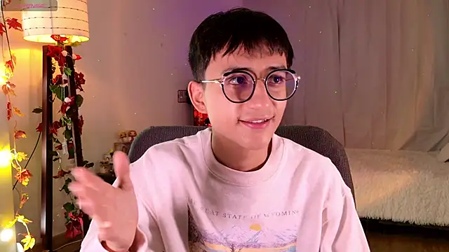 Snapshot of Mr_evan1 chatting on 02-17-25, 01:21 Mr evan1 online show from 02-17-25, 01:21