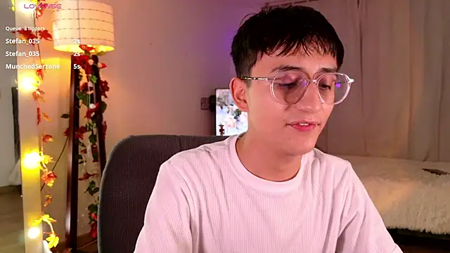 Snapshot of Mr_evan1 chatting on 02-18-25, 01:44 Mr evan1 online show from 02-18-25, 01:44