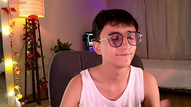 Snapshot of Mr_evan1 chatting on 02-22-25, 02:52 Mr evan1 online show from 02-22-25, 02:52