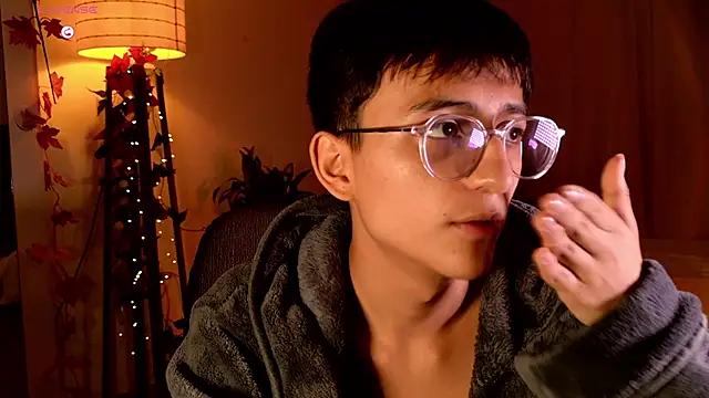 Snapshot of Mr_evan1 chatting on 02-26-25, 02:25 Mr evan1 online show from 02-26-25, 02:25