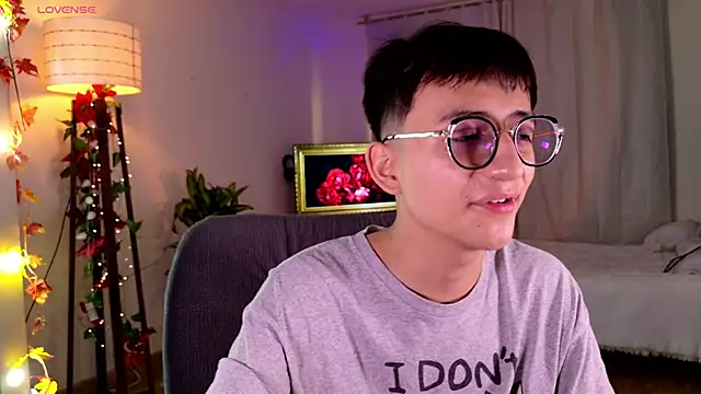 Snapshot of Mr_evan1 chatting on 02-28-25, 01:58 Mr evan1 online show from 02-28-25, 01:58