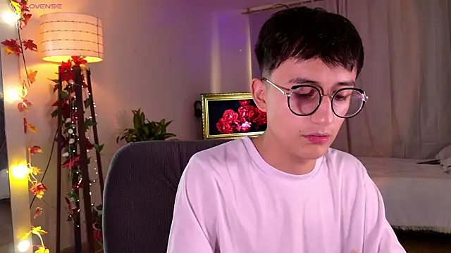 Snapshot of Mr_evan1 chatting on 03-02-25, 02:10 Mr evan1 online show from 03-02-25, 02:10