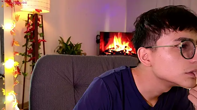 Snapshot of Mr_evan1 chatting on 03-19-25, 04:13 Mr evan1 online show from 03-19-25, 04:13