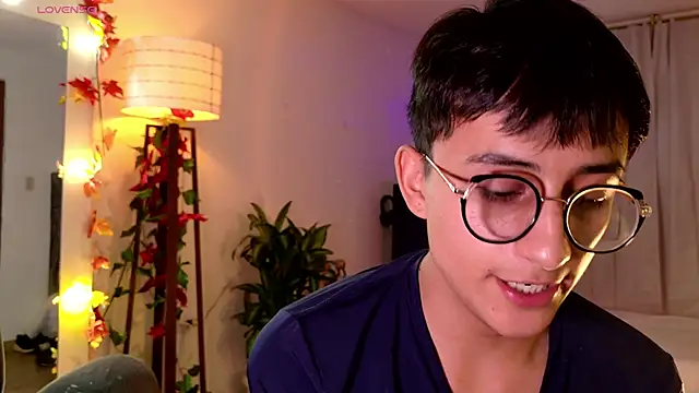 Snapshot of Mr_evan1 chatting on 03-19-25, 07:27 Mr evan1 online show from 03-19-25, 07:27