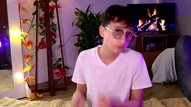 Snapshot of Mr_evan1 chatting on 03-21-25, 04:40 Mr evan1 online show from 03-21-25, 04:40