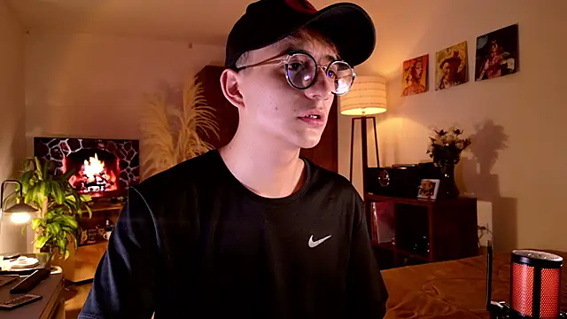 Snapshot of Mr_evan1 chatting on 09-09-25, 12:48 Mr evan1 online show from 09-09-25, 12:48