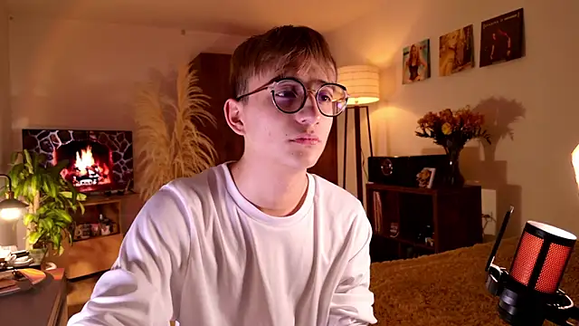 Snapshot of Mr_evan1 chatting on 09-17-25, 03:03 Mr evan1 online show from 09-17-25, 03:03