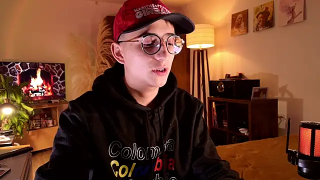 Snapshot of Mr_evan1 chatting on 10-01-25, 04:13 Mr evan1 online show from 10-01-25, 04:13