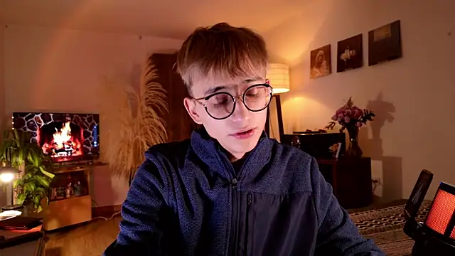 Snapshot of Mr_evan1 chatting on 10-09-25, 02:59 Mr evan1 online show from 10-09-25, 02:59