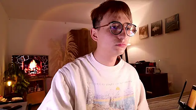 Snapshot of Mr_evan1 chatting on 10-17-25, 04:20 Mr evan1 online show from 10-17-25, 04:20