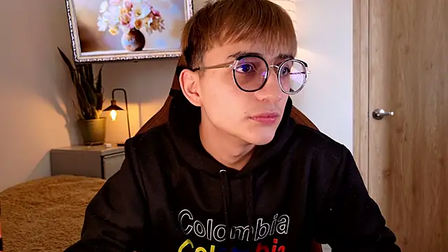 Mr evan1 online show from 11-17-25, 04:13